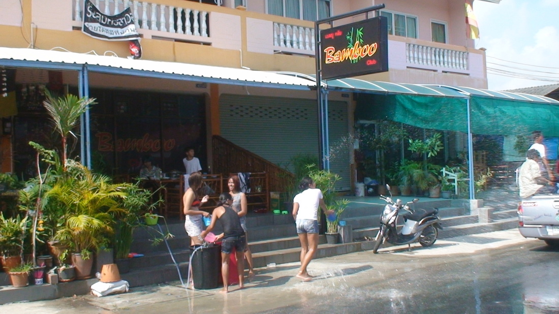 Bamboo Club,Bamboo Bar,Banchang,Barstrip.Nightlife,Thailadies,Songkran